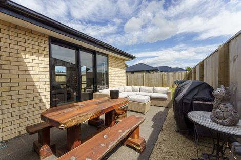 Photo of property in 10 Tara Crescent, Woodend, 7610