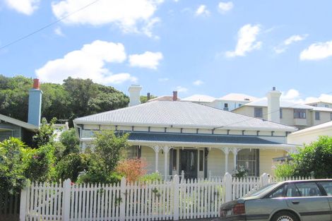 Photo of property in 12 Wright Street, Mount Cook, Wellington, 6021