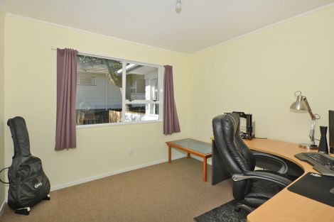 Photo of property in 11 Nottingham Street, Karori, Wellington, 6012