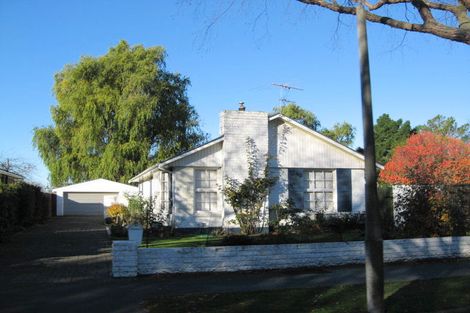 Photo of property in 14 Ramore Place, Redwood, Christchurch, 8051