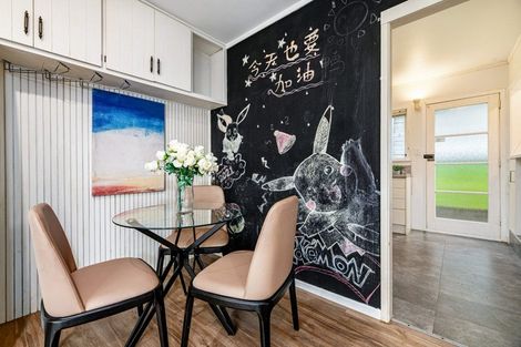 Photo of property in 2/7 Dakota Avenue, Beach Haven, Auckland, 0626