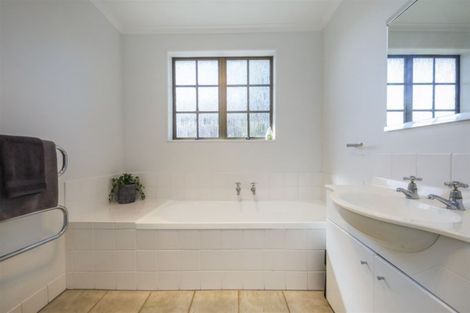 Photo of property in 12 Grange Place, Milson, Palmerston North, 4414