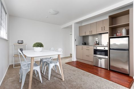 Photo of property in 4/11 Sentinel Road, Herne Bay, Auckland, 1011