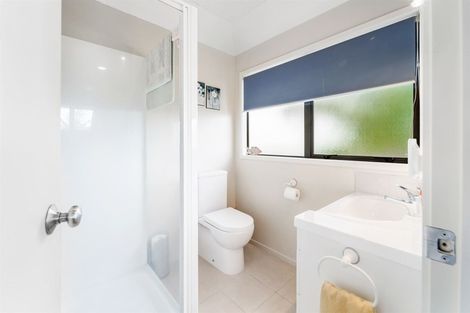 Photo of property in 10 Jelas Road, Red Beach, 0932