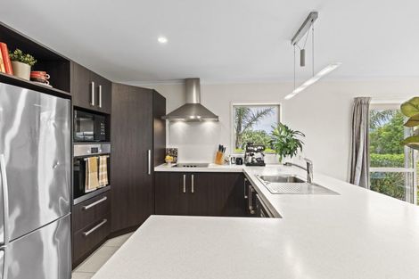 Photo of property in 3a Honeyfield Drive, Whalers Gate, New Plymouth, 4310