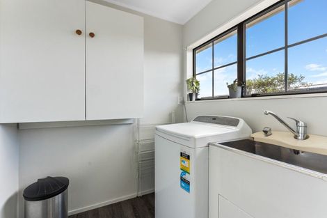 Photo of property in 8 Cambridge Street, Pahiatua, 4910