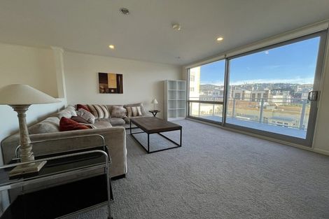 Photo of property in 10/15 Roxburgh Street, Mount Victoria, Wellington, 6011