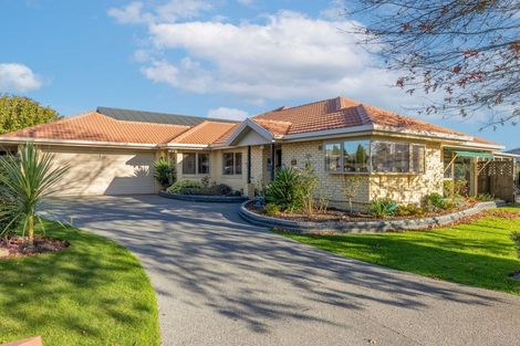 Photo of property in 16 Sutton Place, Dallington, Christchurch, 8061