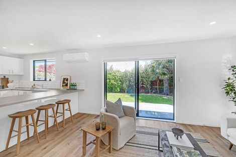 Photo of property in 1/74a Jeffreys Road, Fendalton, Christchurch, 8052