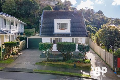 Photo of property in 12 Fyvie Avenue, Tawa, Wellington, 5028