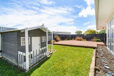 Photo of property in 36 Acacia Street, Kelvin Grove, Palmerston North, 4414
