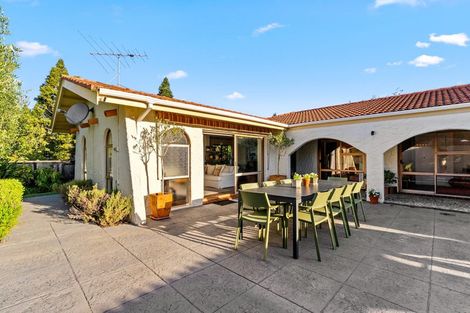 Photo of property in 84 Chelsea View Drive, Chatswood, Auckland, 0626