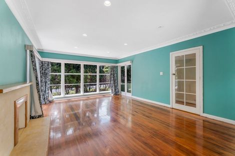 Photo of property in 122 Sandspit Road, Shelly Park, Auckland, 2014