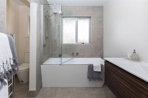 Photo of property in 132 Bishop Street, St Albans, Christchurch, 8014