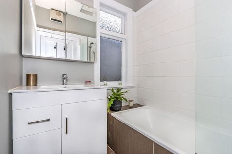 Photo of property in 56 Bowhill Road, New Brighton, Christchurch, 8083