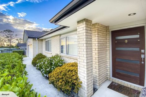 Photo of property in 30 Bradnor Meadows Drive, Swanson, Auckland, 0612