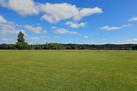 Photo of property in 9 Tereina Lane, Kumeu, 0810