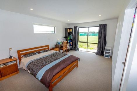 Photo of property in 8 Northside Drive, Waikuku, Rangiora, 7473