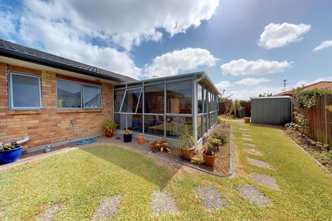 Photo of property in 9 Matilda Place, Weymouth, Auckland, 2103