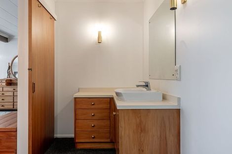 Photo of property in 23 Chilton Grove, Hokowhitu, Palmerston North, 4410