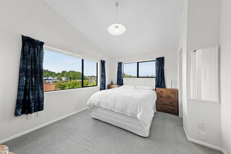 Photo of property in 17 Ballantrae Place, Highlands Park, New Plymouth, 4312
