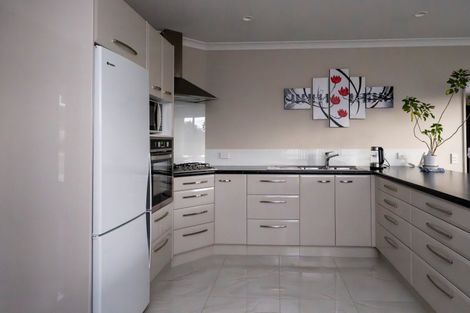 Photo of property in 7 Barry Curtis Place, Levin, 5510