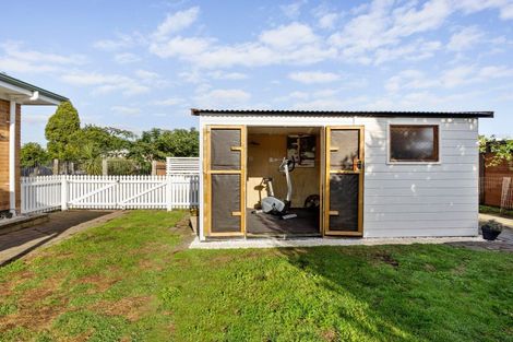 Photo of property in 32 Sandwich Road, St Andrews, Hamilton, 3200