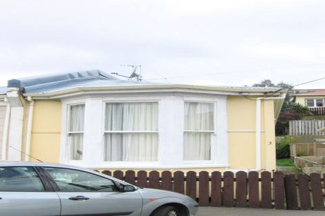 Photo of property in 3 Royal Street, Berhampore, Wellington, 6023