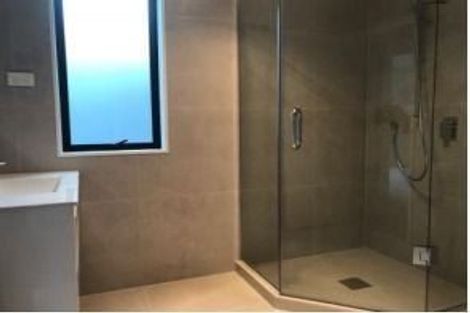 Photo of property in 5d Sorrel Crescent, Bucklands Beach, Auckland, 2012