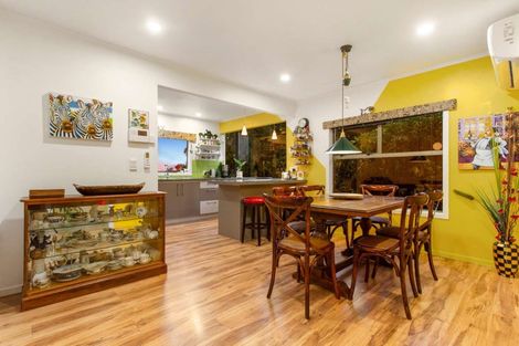 Photo of property in 16 Lucas Place, Weymouth, Auckland, 2103