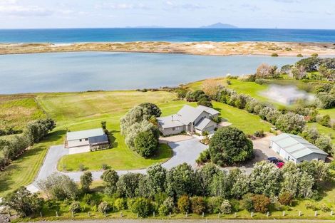 Photo of property in 585 Cove Road, Waipu, 0582