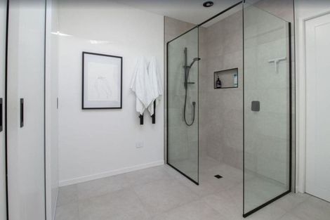 Photo of property in 13b Lorna Street, Lynmouth, New Plymouth, 4310