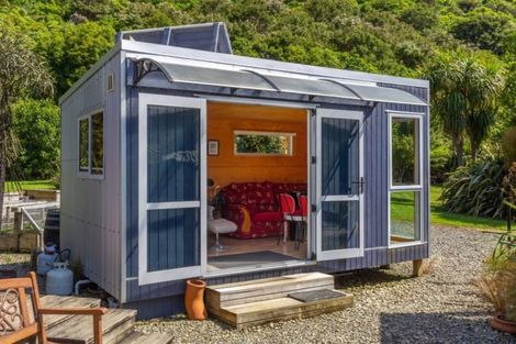 Photo of property in 5092 Kenepuru Road, Ohauparuparu Bay, Picton, 7282