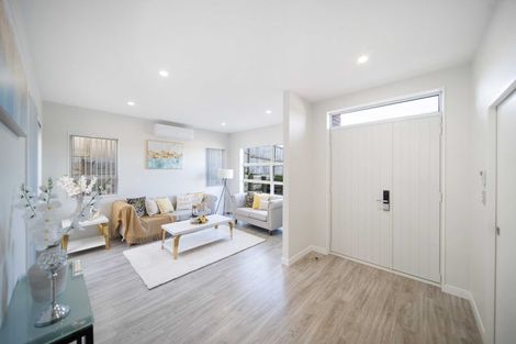 Photo of property in 14 Frazen Avenue, Papakura, 2110