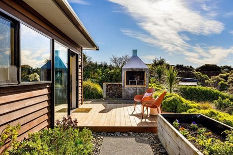 Photo of property in 3 Te Heke Place, Waikanae, 5036