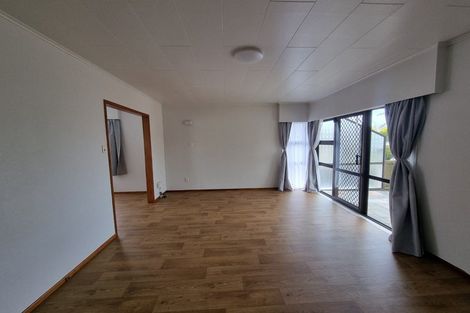 Photo of property in 19 Gossamer Drive, Pakuranga Heights, Auckland, 2010