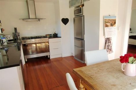 Photo of property in 50 Victoria Road, New Plymouth, 4310