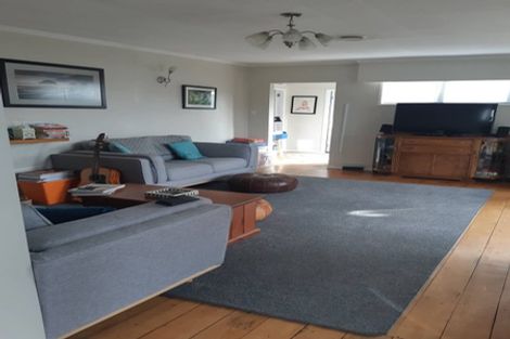 Photo of property in 2 Rainsford Street, Moturoa, New Plymouth, 4310