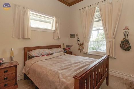 Photo of property in 27 Napier Terrace, Hospital Hill, Napier, 4110