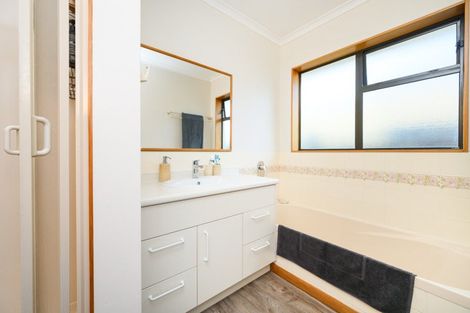 Photo of property in 1 Rose Place, Awapuni, Palmerston North, 4412