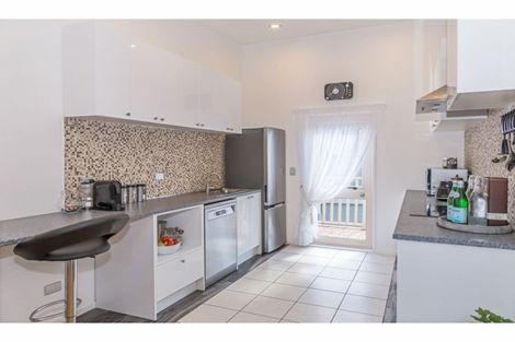 Photo of property in 1/206 Manuka Road, Bayview, Auckland, 0629