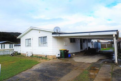 Photo of property in 1 Weymouth Grove, Wainuiomata, Lower Hutt, 5014
