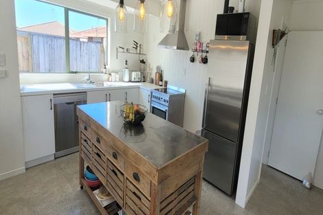 Photo of property in 28 Pacific View Road, Papamoa Beach, Papamoa, 3118