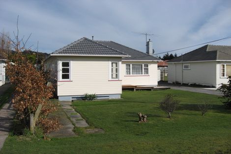 Photo of property in 27 Fitzherbert Road, Wainuiomata, Lower Hutt, 5014