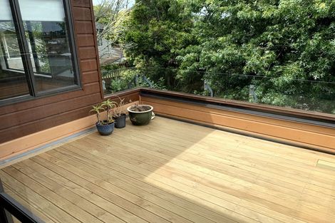 Photo of property in 2/17 Kennedy Avenue, Forrest Hill, Auckland, 0620