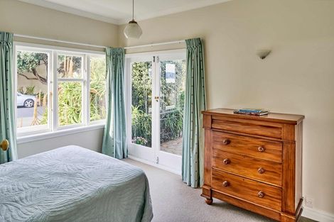 Photo of property in 1 Heketara Street, Eastbourne, Lower Hutt, 5013