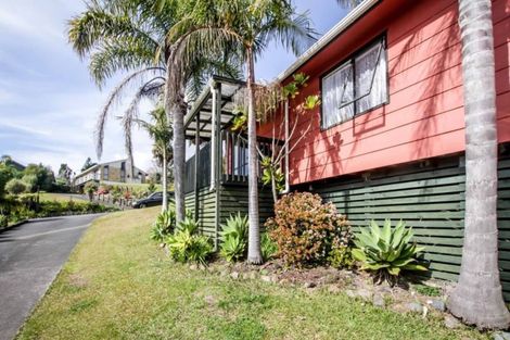 Photo of property in 14 Falls View Road, Haruru, 0204