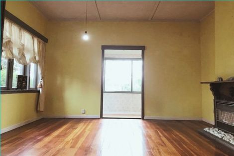 Photo of property in 16 Rimu Street, New Lynn, Auckland, 0600