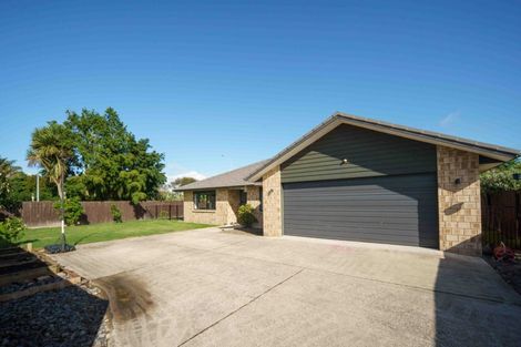 Photo of property in 35 Whitney Place, Rototuna North, Hamilton, 3210