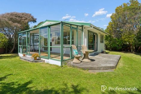 Photo of property in 37 Te Kupe Road, Paraparaumu Beach, Paraparaumu, 5032
